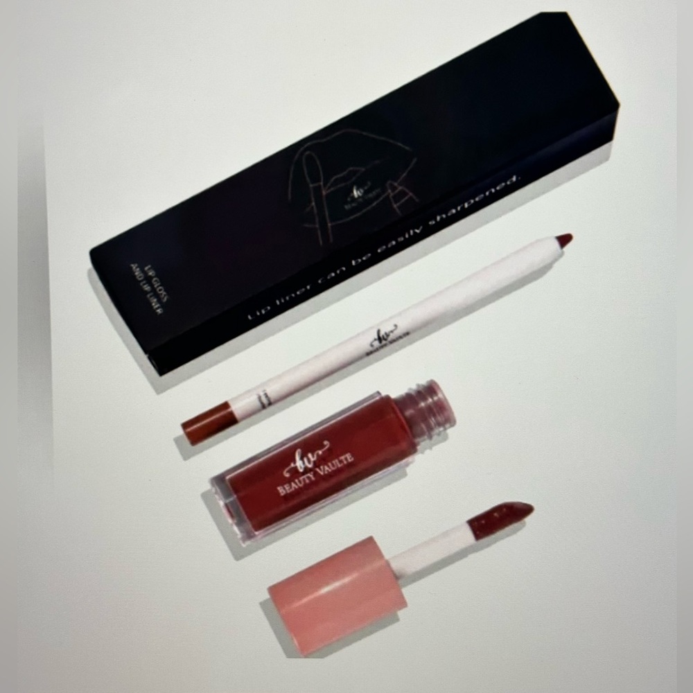 Beauty Vault - Lip Gloss & Lip  Liner in Feeling Phoebe